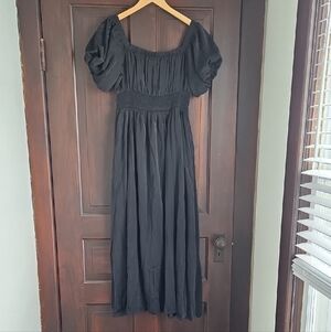 Lightweight Black Puff Sleeve Dress With Pockets